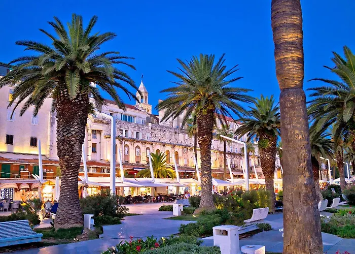 Апартаменти Split-dvor *